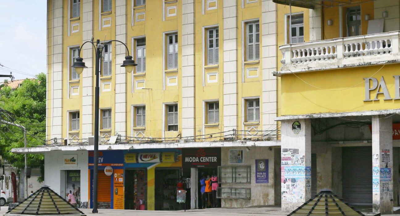 A Prefeitura de João Pessoa está apoiando a Feira de Negócios Viva o Centro, que será realizada na próxima quinta (2) e sexta-feira (3) no Teatro do Sesc, no Centro, em parceria com o Governo do Estado, a Câmara Municipal, entidades ligadas ao comércio e outros parceiros. A gestão municipal vai levar uma gama de serviços para o evento.