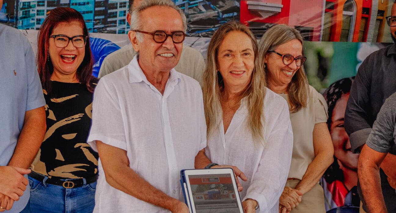 Um novo tempo – A secretária de Educação e Cultura de João Pessoa, América Castro, explicou que a unidade vai ser erguida onde antes funcionava uma casa de apoio – insuficiente para a demanda da comunidade e que mesmo assim estava desativada. Ela garantiu que esse CMEI terá o mesmo padrão que a prefeitura está implantando na rede de ensino, com conforto de ambientes climatizados e infraestrutura completa para beneficiar cerca de 100 famílias.