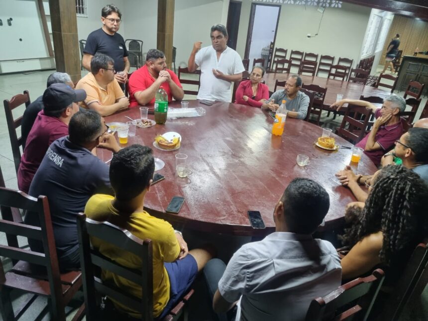 Antônio Gomes agradeceu a todos os profissionais de imprensa presentes, reconhecendo o importante papel que desempenham na divulgação das ações da administração municipal. “São cada um de vocês que levam até os nossos marienses as nossas ações”