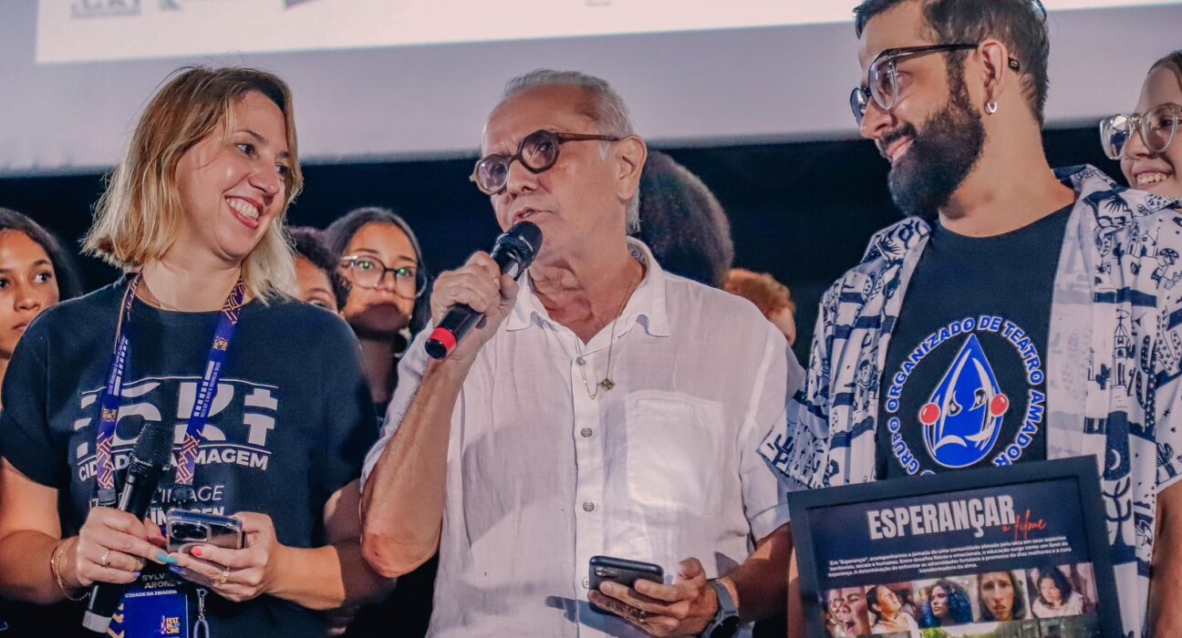 A terceira noite do FestincineJP, evento promovido pela Prefeitura de João Pessoa, através de sua Fundação Cultural (Funjope), que transforma a cidade em capital do audiovisual até o próximo sábado (01), consolidou o talento do grupo Kairós, da Escola Padre Pedro Serrão, na cena do cinema com o curta ‘Esperançar’