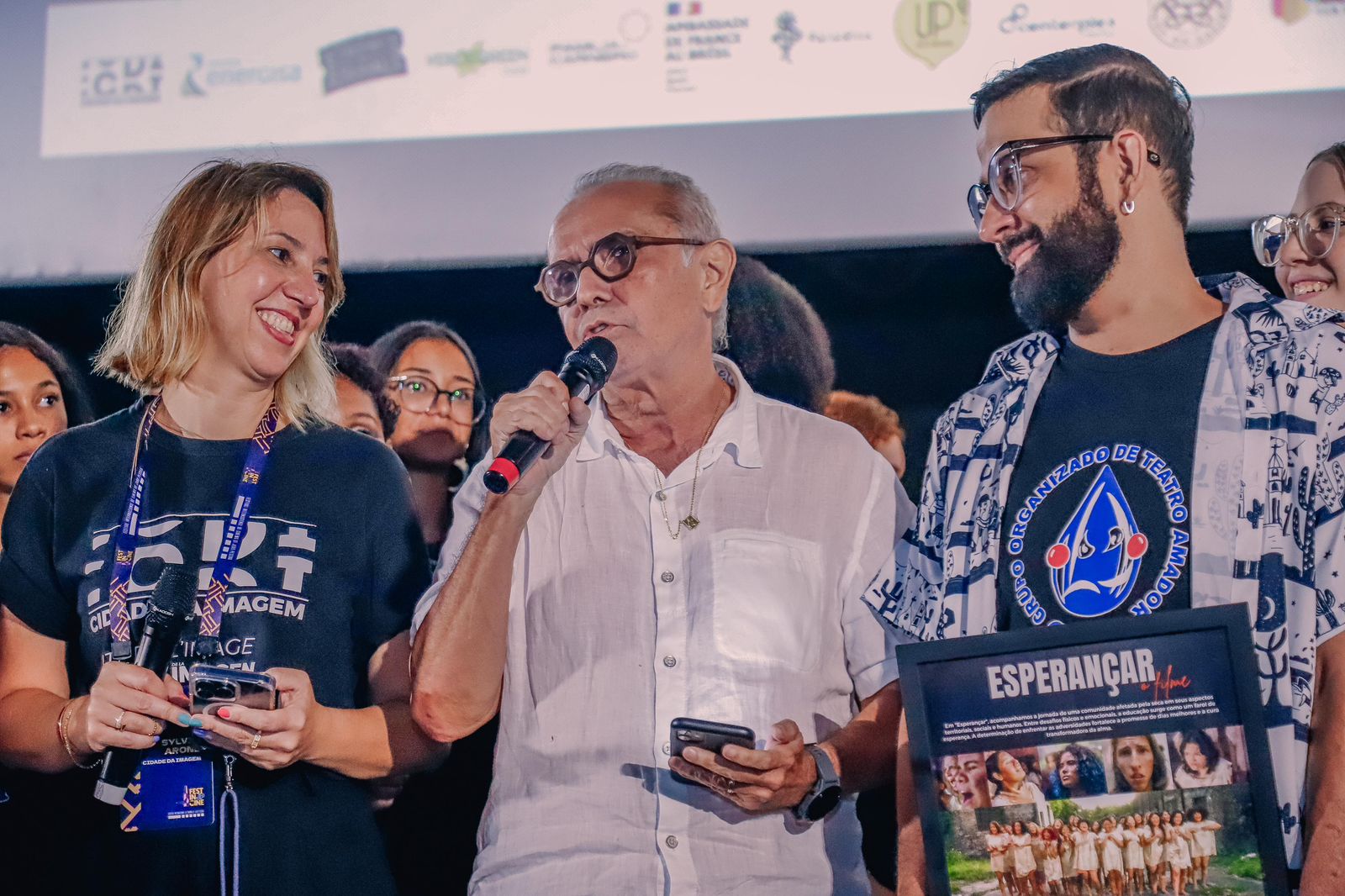 A terceira noite do FestincineJP, evento promovido pela Prefeitura de João Pessoa, através de sua Fundação Cultural (Funjope), que transforma a cidade em capital do audiovisual até o próximo sábado (01), consolidou o talento do grupo Kairós, da Escola Padre Pedro Serrão, na cena do cinema com o curta ‘Esperançar’